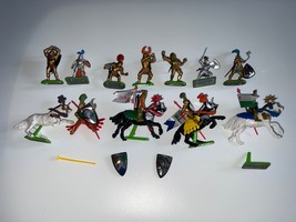 Vintage 1971 Britains LTD Deetail Toy Soldier Medieval Knights Horses LOT OF 12 - £62.94 GBP