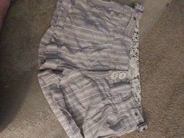 Guess Denim Jean shorts Size 24 - $111.95 MXN