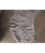 Guess Denim Jean shorts Size 24 - $111.95 MXN