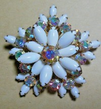 Vintage Juliana Gold-tone White Milk Glass &amp; AB Rhinestone Star Brooch - £66.10 GBP