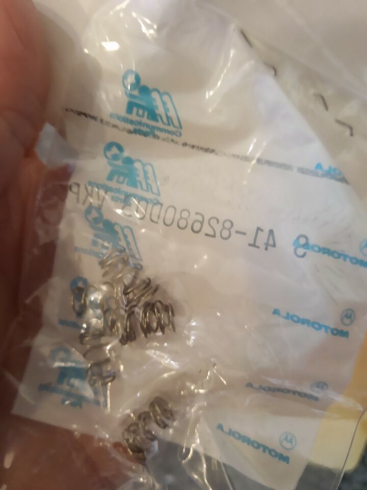 OEM NOS LOT o 7 Motorola Radio Pager Silver Compression Spring # 4182680d03 - $15.19