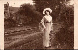 Postcard Salon De 1913 Camille Bellanger Woman Carrying Apples - £7.83 GBP