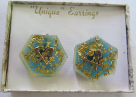 VTG &quot;Unique&quot; Clip Earrings Gold Flakes in Lucite w/Shovel &amp; Pickaxe Original Box - £12.85 GBP