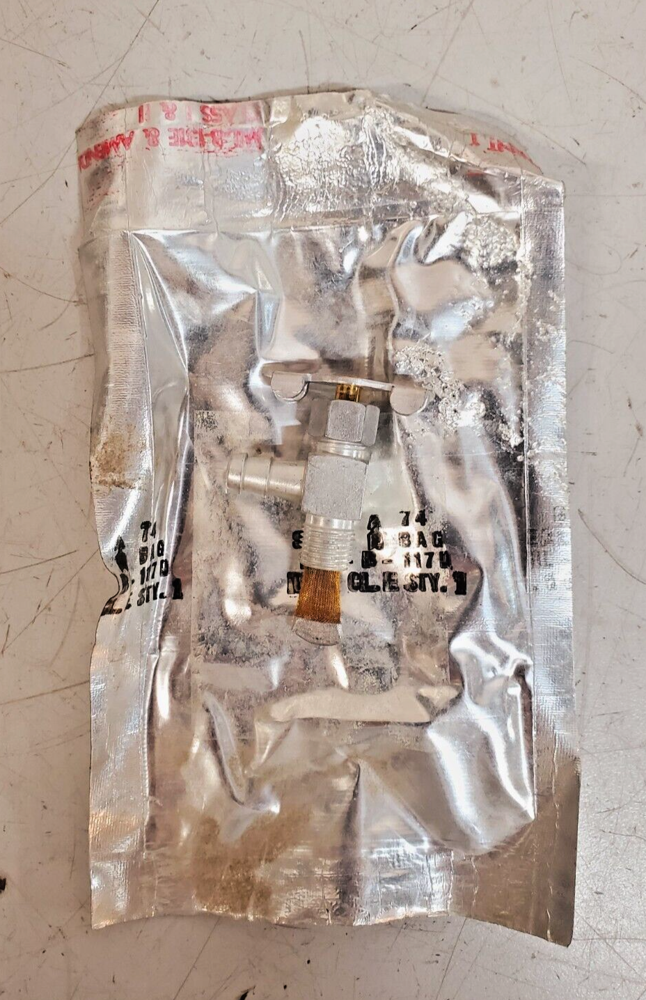 5 Quantity of Elbow Cut-Off Fuel Valves 1/4" (5 Qty) Item image 2
