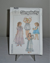 Girls Simplicity Pattern 7453 Size 3 Nightgown Robe Baby Doll Vintage Pajamas - £7.78 GBP