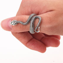 Women Jewellery Leaf Finger Ring  Size 5 - Snake - £5.51 GBP