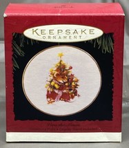 1995 Hallmark Keepsake Christmas Ornament VERA THE MOUSE Plate - £7.41 GBP