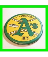 Official MLB Vintage Oakland A&#39;s Baseball Green And Yellow Pin Back Button - £15.63 GBP