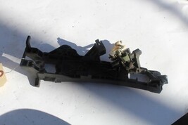 2000-2002 MERCEDES S430 S500 W220 REAR DRIVER EXTERIOR DOOR HANDLE MOUNTING 3139 image 10