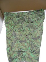 Young Men&#39;s size 46 Foundry supply Cargo Shorts green camo palm tree designs  - £11.33 GBP