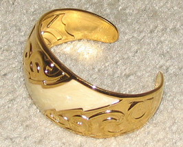 Vintage Costume Jewelry Goldtone/Faux Ivory Cuff Bracelet - £6.28 GBP