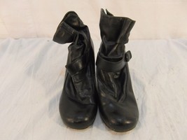 Adult Manmade Faux Leather Victorea Women&#39;s sz6.5 Black Heel Shoes Boots 32829 - £12.78 GBP