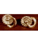 Nice Vintage Silver Tone Screw Back Earrings, VERY GOOD CONDITION - $131.74 MXN