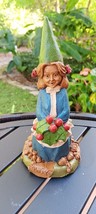 TOM CLARK CAIRN STUDIOS &quot;HOLLY&quot; GIRL GNOME 1991 #5174 NO. 65 RARE EXCELL... - $468.29 MXN