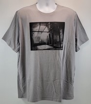 G) Under Armour Men Gray Photoreal Gym Graphic T-Shirt 2XL Loose Fit Hea... - $14.84
