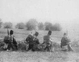 French troops using natural cover on the battlefield 1914 World War I 8x... - $8.81