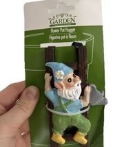 Adorable Garden Gnome Garden Flower Pot Hugger Decor—NEW—SHIPS IN 24 HRS - $11.76