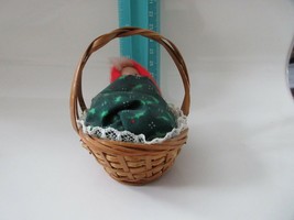 1993 byers choice Victorian  Baby in a  woven basket of holly Christmas ... - $55.71