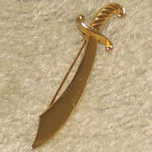 Vintage Goldtone Sword Pin - £4.68 GBP
