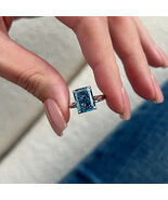 4 Carat Elongated Radiant Fancy Vivid Blue Lab Grown Diamond Solitaire Ring - €3.740,56 EUR