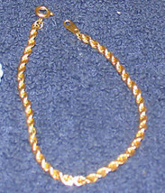 Vintage &#39;80&#39;s Costume Jewelry Goldtone Rope Bracelet - £4.68 GBP