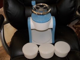 The Pampered Chef Ice Shaver With Plastic Tubs Slushies, Snow cones, Mar... - $40.48