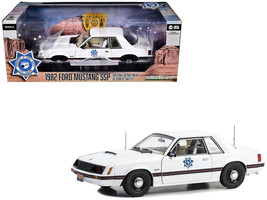 1982 Ford Mustang SSP White Arizona Department of Public Safety 1/18 Diecast - $2,607.44 MXN