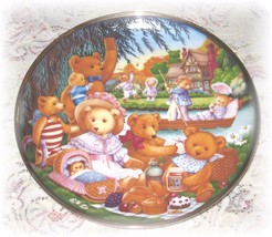 Carol Lawson A TEDDY BEAR PICNIC Porcelain Franklin Mint Heirloom Plate ... - $10.00