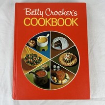 Vtg Betty Crocker&#39;s Red Pie Cookbook Sears 1972 Edition HC Beautiful Condition! - £66.45 GBP