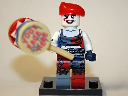 Harley Quinn Beret with Hammer Minifigure - £4.81 GBP