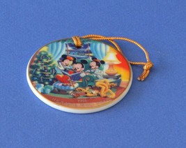 Collectible Plates/Christmas Holiday Ornament &quot;It&#39;s A Small World&quot; Disne... - $10.80