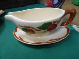 -Magnificent Franciscan &quot;Apple&quot; Pattern ..Gravy Boat With Attached Underplate - £8.06 GBP