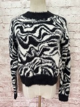 SO Juniors Pullover Sweater Fuzzy Cropped Black White Swirl Size Small NEW - £27.14 GBP