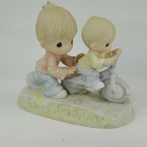 Precious Moments Figurine Safe In The Hands Of Love 2002 PM0032 Enesco Afhdv - $33.95