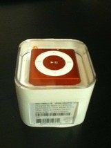 Red Apple iPod Shuffle 4th Gen, Special Edition, 2GB, PD780J/A (Engraved) - £148.60 GBP