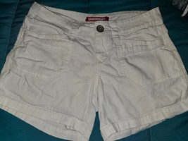 Unionbay Cargo Shorts Womens 1 Denim Mid Rise Straight Leg Beach (A) - $16.82