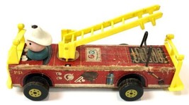 Vintage 1970's Fisher Price Little People Wood Toy Fire Engine Truck Made In USA - $18.76