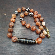 Collar Dzi de patrón único cuentas de ágata tibetana del Himalaya antigu... - $1,393.63 MXN