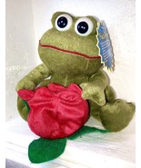 Green Frog Pouch Pet  attach to car or home window NEW - $331.88 MXN