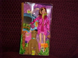 Barbie Daphne Doll and Scooby Doo Plush Toy From 2001 Mattel #55887 - £31.38 GBP