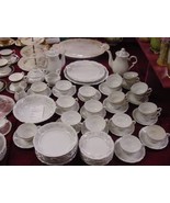 Crestwood China &quot;Ivy Mist&quot; Dinner Plates - £50.22 GBP