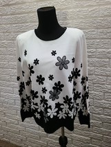 VTG alfred dunner S Womans Daisy Sweather Long Sleeves Beaded excell - £16.66 GBP