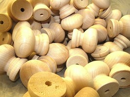 10 PIECES NEW UNFINISHED MAPLE 1 1/4&quot; ROUND WOOD CABINET KNOBS / PULLS KQ - $12.82