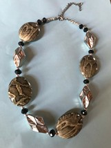 Chunky Gray &amp; Black Animal Print Large Oval w Etched Faux Goldtone Bead Necklace - £9.01 GBP