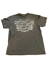 Men’s Ford Mustang Gray Short Sleeve T-Shirt Size L  - $14.20