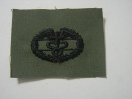 Army Combat Medical Badge Cloth Insignia Subdued Vietnam Era :KY21-1 - £3.79 GBP