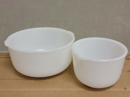 Sunbeam Glasbake Milk Glass Mixing Bowls 19CJ &amp; 20CJ see pictures Flea b... - £24.98 GBP