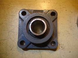 PEER F205 4 BOLT FLANGE HOUSING W / UC205-16 BEARING NNB - $365.25 MXN