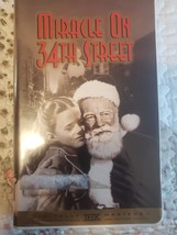 Miracle on 34th Street VHS Movies, 1947 &amp; 1994 - £4.72 GBP