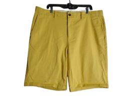 Old Navy Ultimate Slim Built-In Flex 10&quot; Inseam Yellow Chino Shorts Mens 38 - $21.77